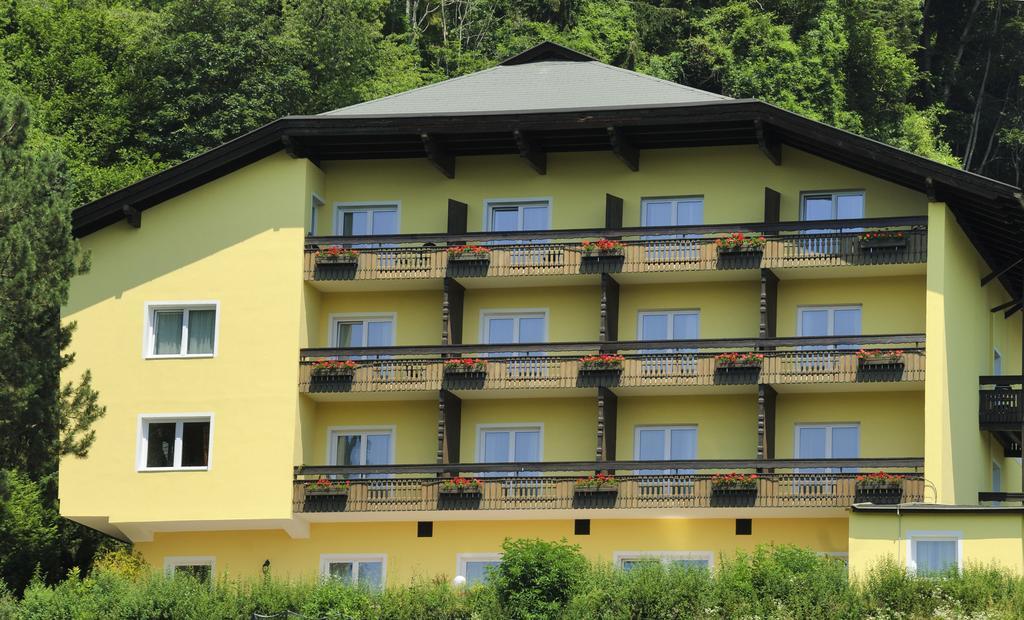 Bellis Hotel Sankt Urban Exterior foto
